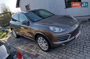 Внедорожник / Кроссовер Porsche Cayenne 2014 в Ровно