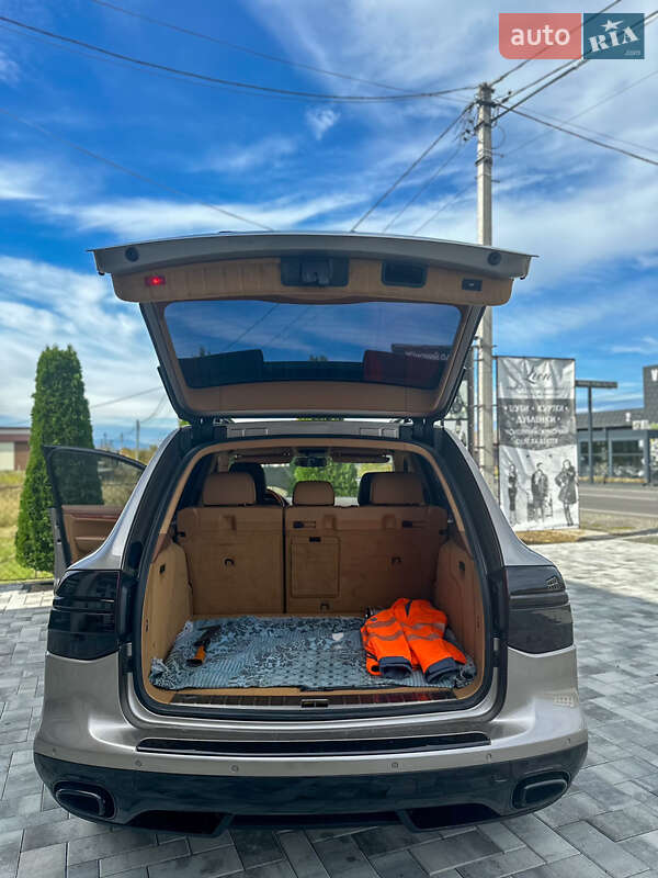 Позашляховик / Кросовер Porsche Cayenne 2007 в Тячеві