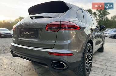 Внедорожник / Кроссовер Porsche Cayenne 2015 в Ивано-Франковске