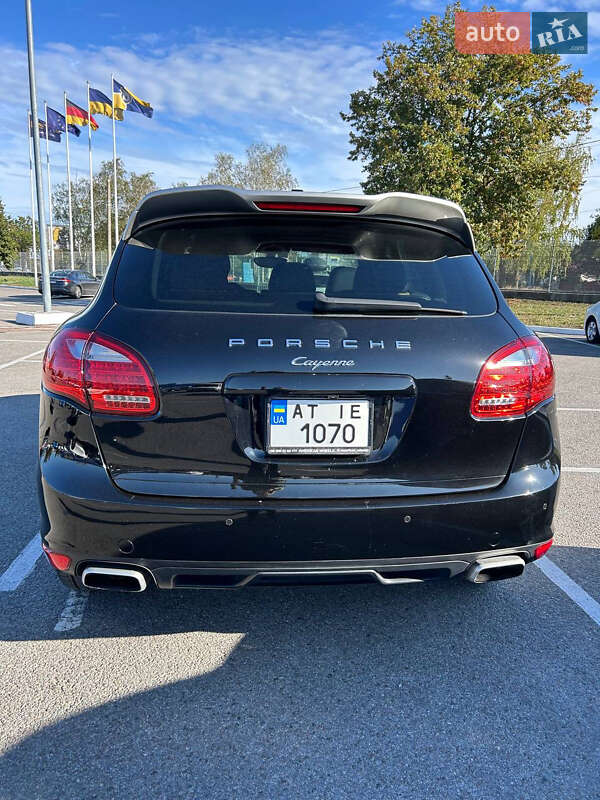 Внедорожник / Кроссовер Porsche Cayenne 2014 в Киеве