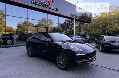 Позашляховик / Кросовер Porsche Cayenne 2016 в Одесі