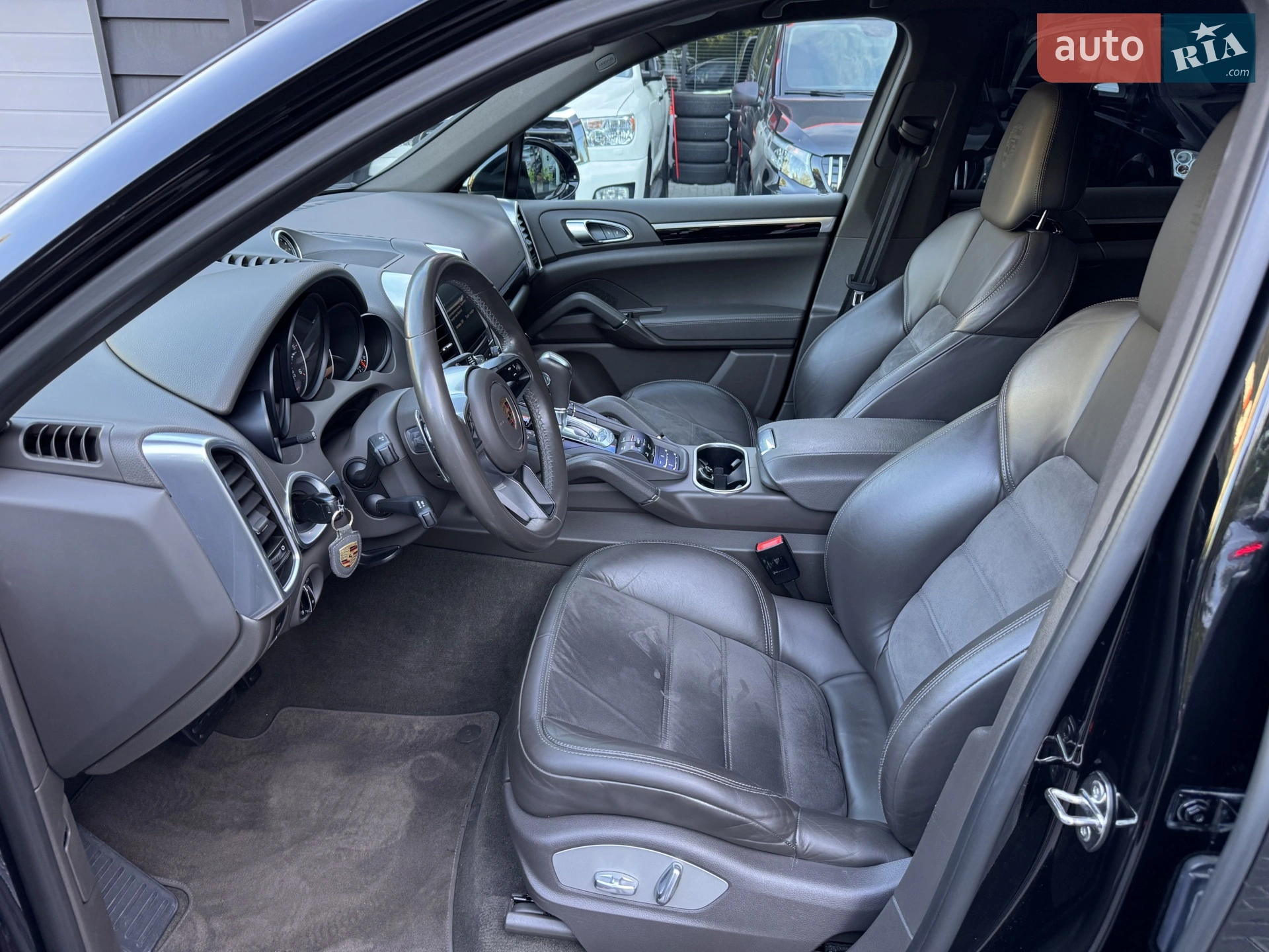 2016 Porsche Cayenne - мініатюра 8
