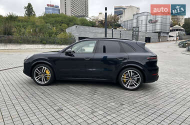 Позашляховик / Кросовер Porsche Cayenne 2018 в 