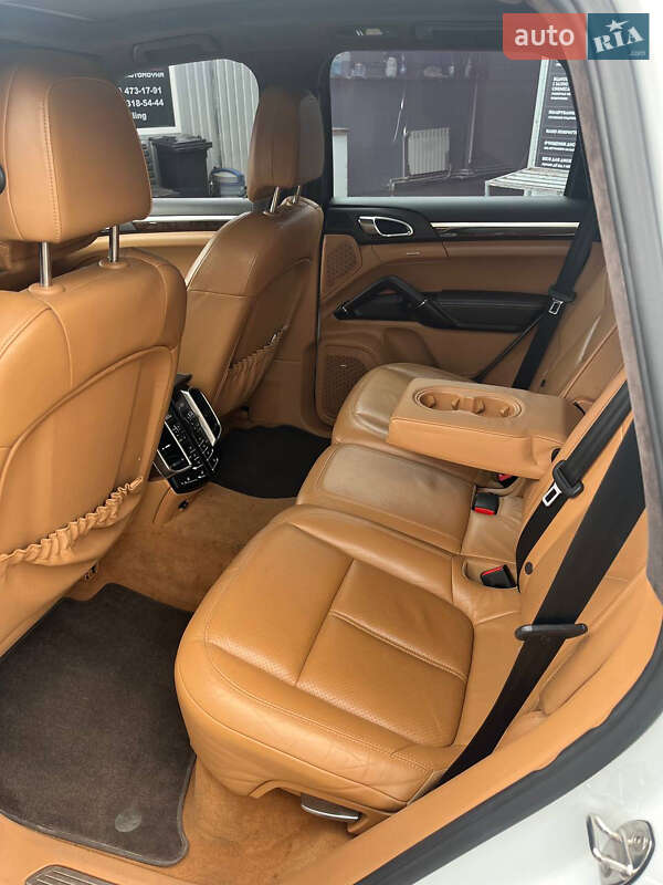 Внедорожник / Кроссовер Porsche Cayenne 2012 в Киеве фото 5 Внедорожник / Кроссовер Porsche Cayenne 2012 в Киеве