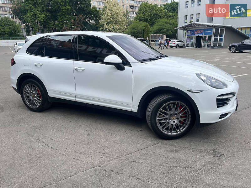 Внедорожник / Кроссовер Porsche Cayenne 2012 в Киеве фото 3 Внедорожник / Кроссовер Porsche Cayenne 2012 в Киеве