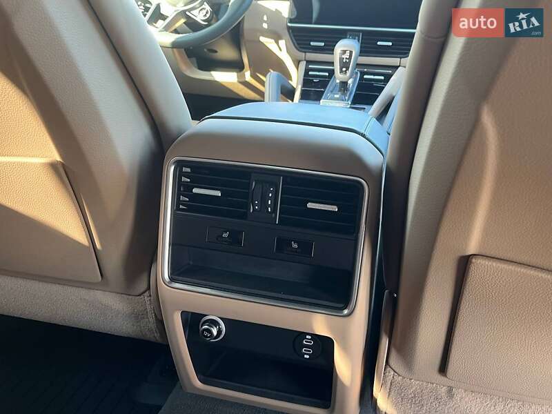 Внедорожник / Кроссовер Porsche Cayenne 2020 в Киеве