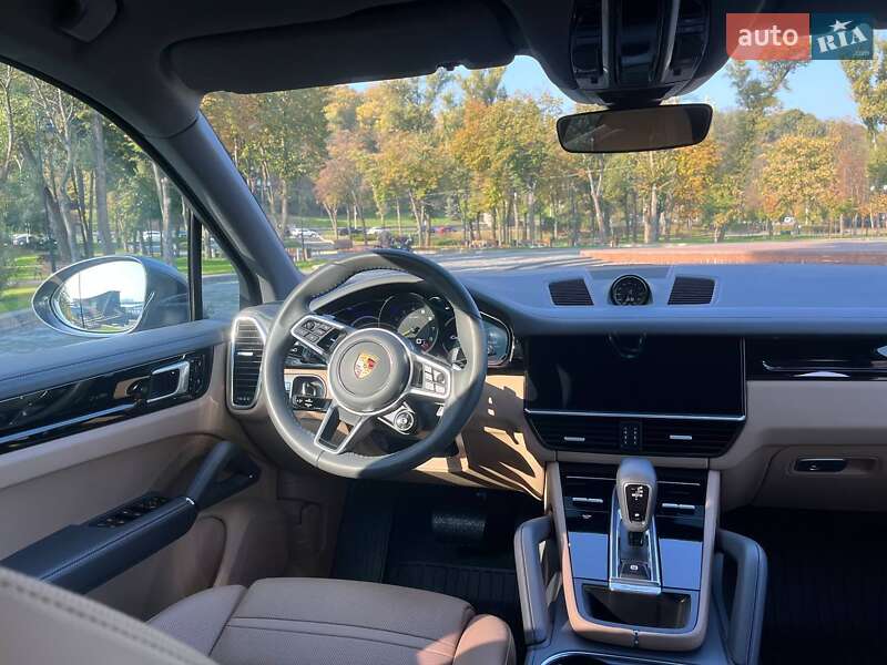Внедорожник / Кроссовер Porsche Cayenne 2020 в Киеве
