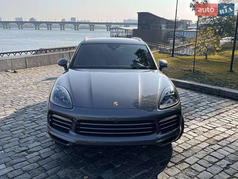 Внедорожник / Кроссовер Porsche Cayenne 2020 в Киеве