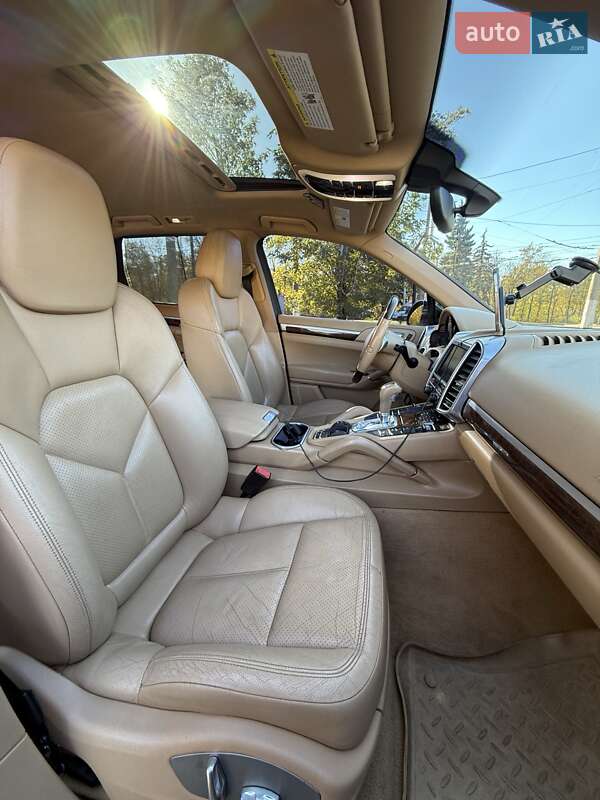Внедорожник / Кроссовер Porsche Cayenne 2011 в Харькове фото 7 Внедорожник / Кроссовер Porsche Cayenne 2011 в Харькове