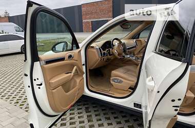 Внедорожник / Кроссовер Porsche Cayenne 2011 в 
