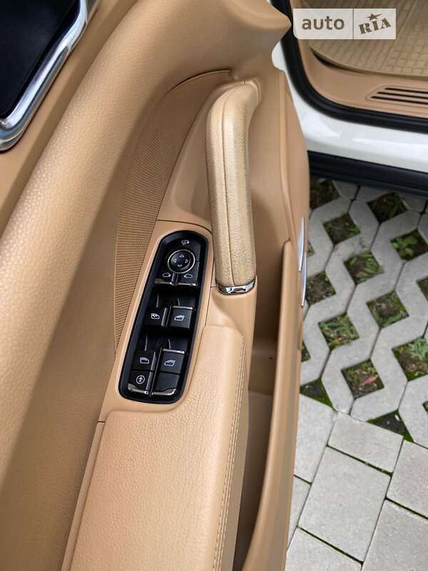 Позашляховик / Кросовер Porsche Cayenne 2011 в Хмельницькому