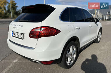 Внедорожник / Кроссовер Porsche Cayenne 2014 в Киеве