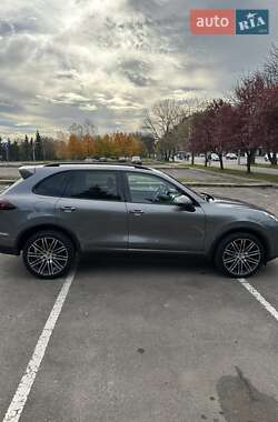 Позашляховик / Кросовер Porsche Cayenne 2017 в 