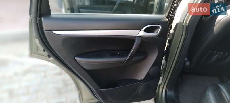 Позашляховик / Кросовер Porsche Cayenne 2008 в Чернівцях