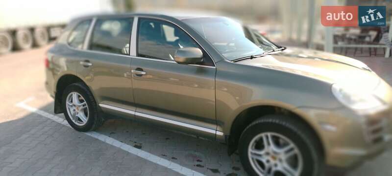 Позашляховик / Кросовер Porsche Cayenne 2008 в Чернівцях