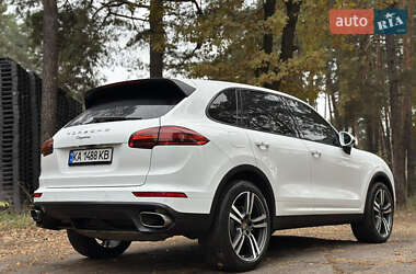 Внедорожник / Кроссовер Porsche Cayenne 2014 в Киеве