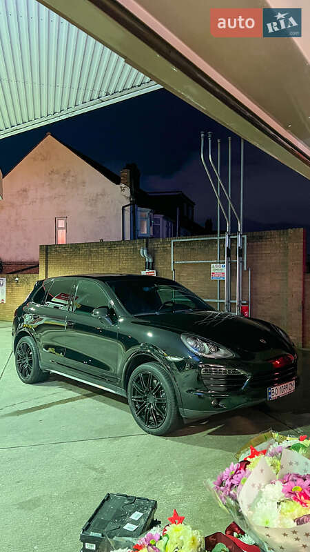 Позашляховик / Кросовер Porsche Cayenne 2013 в Тернополі