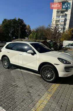 Позашляховик / Кросовер Porsche Cayenne 2011 в Києві