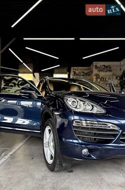 Внедорожник / Кроссовер Porsche Cayenne 2013 в 