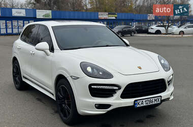 Позашляховик / Кросовер Porsche Cayenne 2011 в Києві