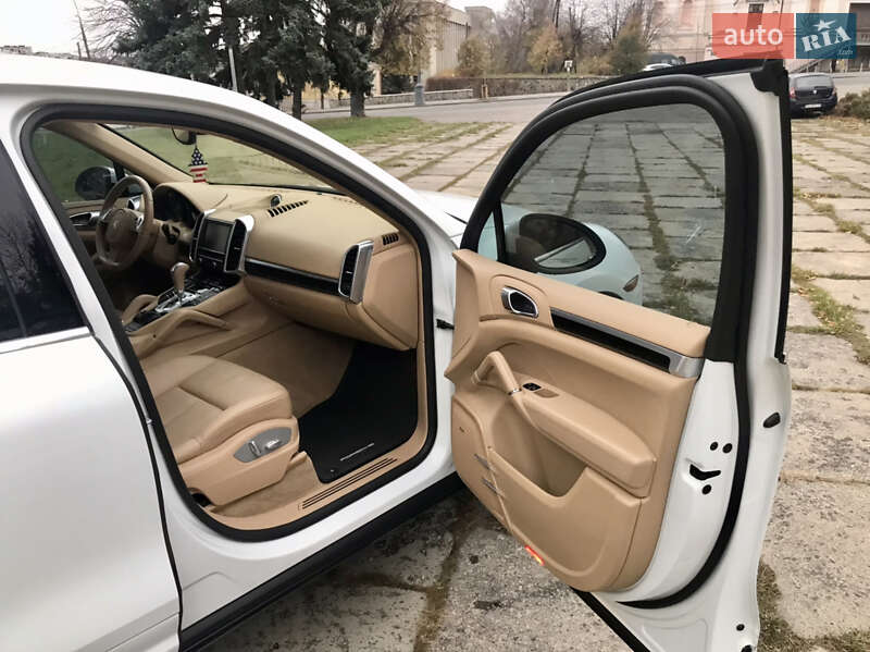 Позашляховик / Кросовер Porsche Cayenne 2013 в Вінниці