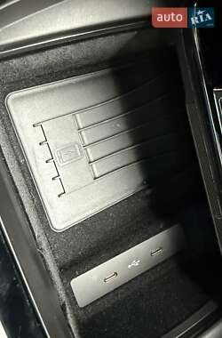 Позашляховик / Кросовер Porsche Cayenne 2023 в 