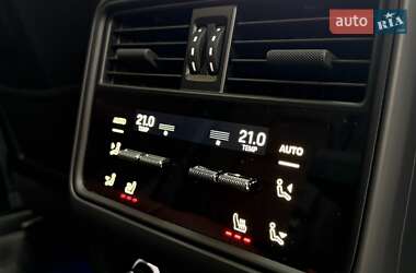 Позашляховик / Кросовер Porsche Cayenne 2023 в 