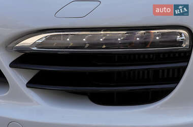 Внедорожник / Кроссовер Porsche Cayenne 2012 в 