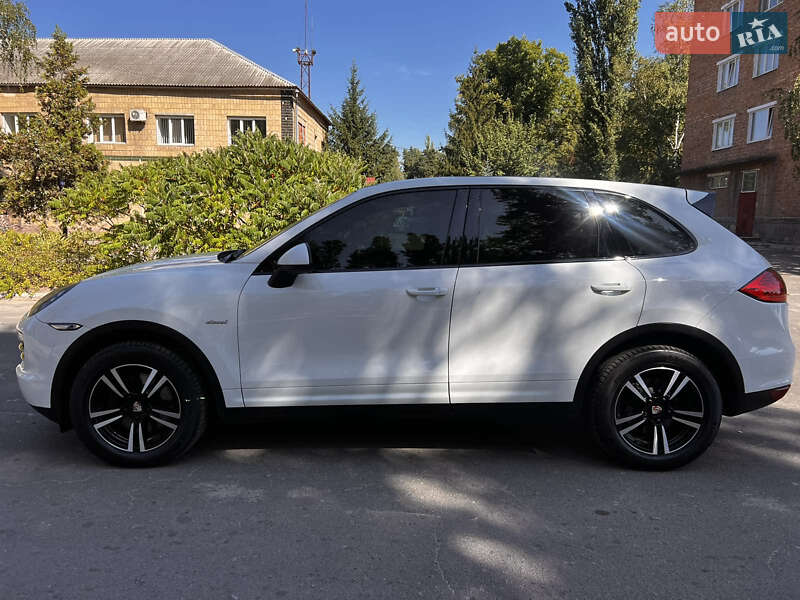 Внедорожник / Кроссовер Porsche Cayenne 2012 в Ахтырке