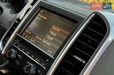 Внедорожник / Кроссовер Porsche Cayenne 2012 в 