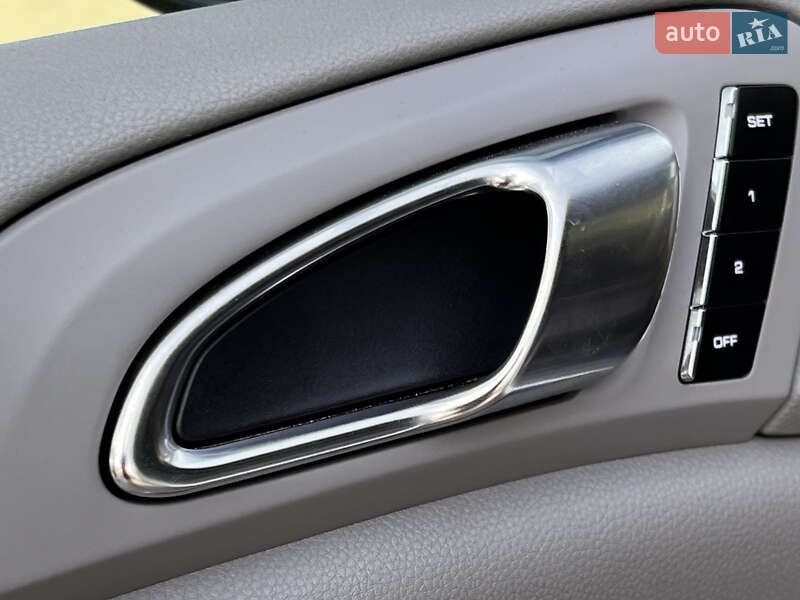 Внедорожник / Кроссовер Porsche Cayenne 2012 в Ахтырке