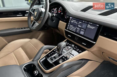 Позашляховик / Кросовер Porsche Cayenne 2020 в 