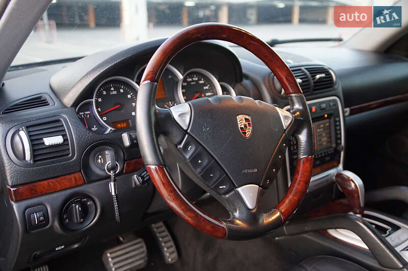 Позашляховик / Кросовер Porsche Cayenne 2006 в Києві