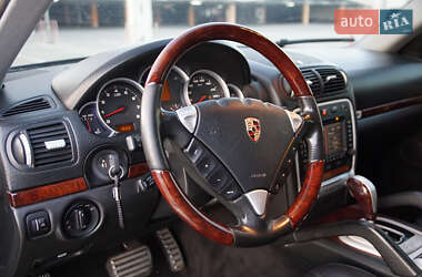 Внедорожник / Кроссовер Porsche Cayenne 2006 в 