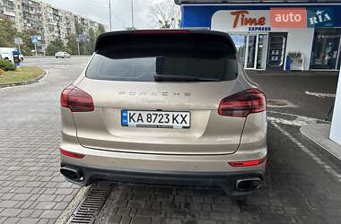 Позашляховик / Кросовер Porsche Cayenne 2015 в Києві