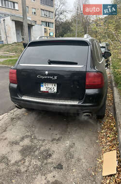 Внедорожник / Кроссовер Porsche Cayenne 2004 в 