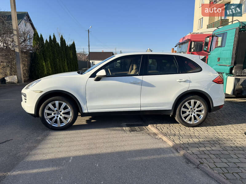 Позашляховик / Кросовер Porsche Cayenne 2013 в Самборі