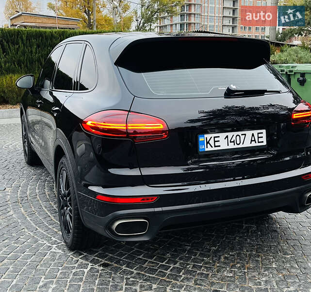 Позашляховик / Кросовер Porsche Cayenne 2016 в Києві