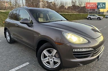 Внедорожник / Кроссовер Porsche Cayenne 2012 в 