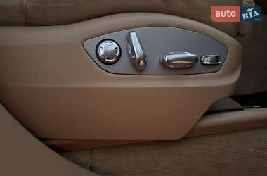 Внедорожник / Кроссовер Porsche Cayenne 2012 в 