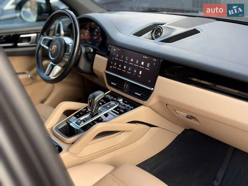 Позашляховик / Кросовер Porsche Cayenne 2021 в Києві