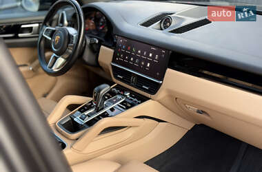 Внедорожник / Кроссовер Porsche Cayenne 2021 в 