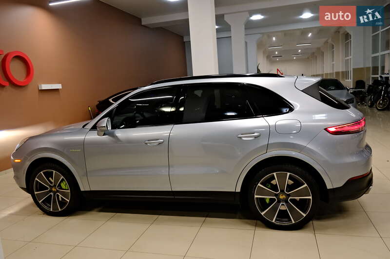 Позашляховик / Кросовер Porsche Cayenne 2021 в Одесі