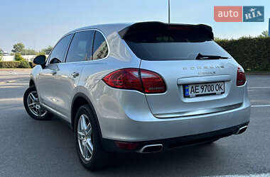 Позашляховик / Кросовер Porsche Cayenne 2012 в 