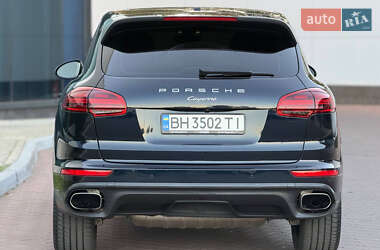 Внедорожник / Кроссовер Porsche Cayenne 2015 в Одессе