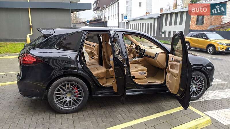 Внедорожник / Кроссовер Porsche Cayenne 2013 в Львове