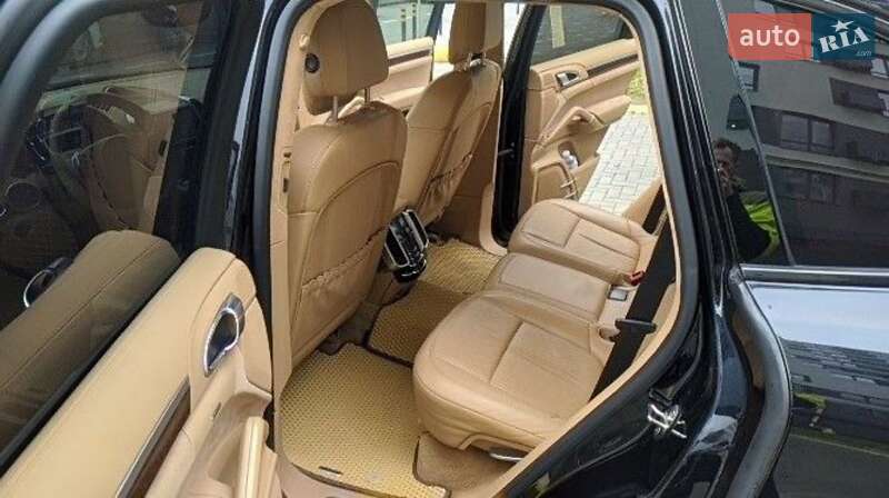 Внедорожник / Кроссовер Porsche Cayenne 2013 в Львове