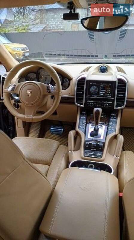 Внедорожник / Кроссовер Porsche Cayenne 2013 в Львове
