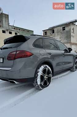 Позашляховик / Кросовер Porsche Cayenne 2013 в 