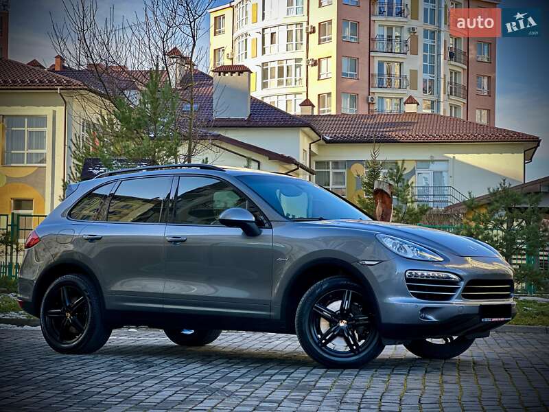 Внедорожник / Кроссовер Porsche Cayenne 2014 в Ивано-Франковске